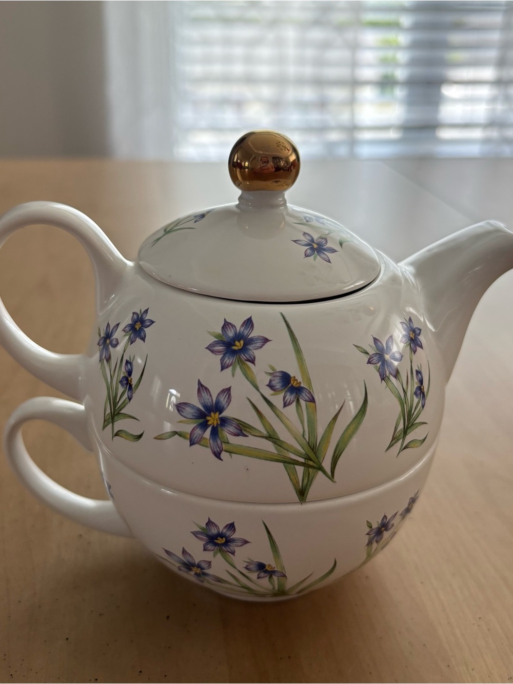 Arthur Wood & Son #6606 Stackable Teapot & Cup. Staffordshire England. Vintage